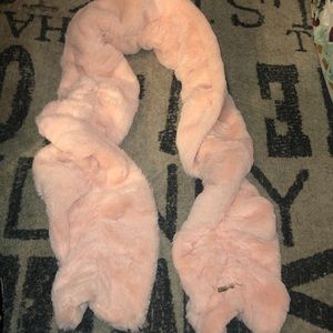 NWOT bebe scarf